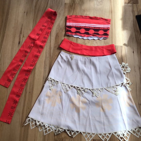 Homemade By Friend Costumes Moana Outfit Homemade Poshmark Homemade By Friend Costumes Moana Outfit Homemade Poshmark